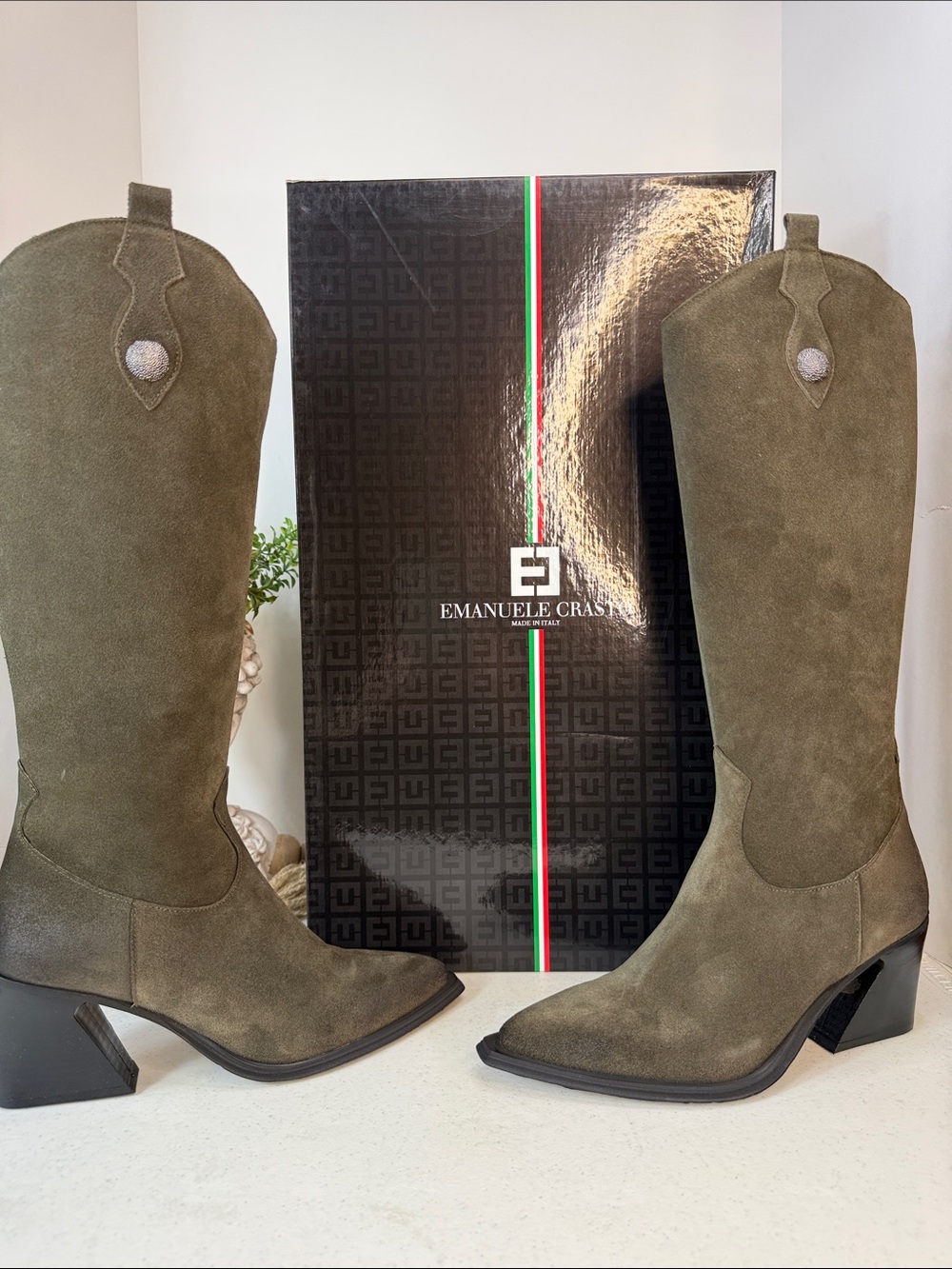 Emanuelle Crasto Block Heel Long Cowboy Boot with side zipper.Sz 39/8.5 Green